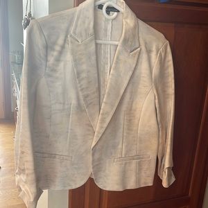 Amanda & Chelsea short stretchy blazer size 16